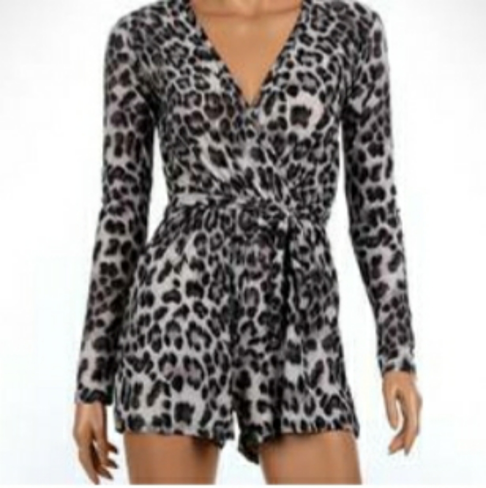 Romper - Picture 2 of 2